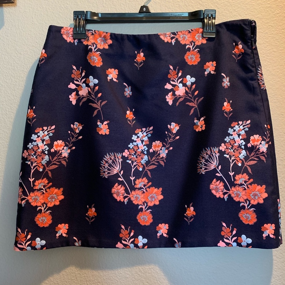 Max Studio Navy Floral Print Skirt